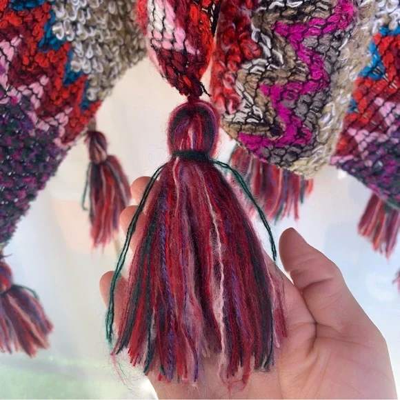 Ellie Kate Sweater Poncho Cape - Picture 9 of 15